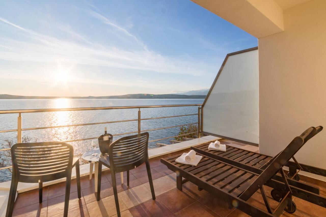 Hotel Rooms Roccia Novigrad  Esterno foto