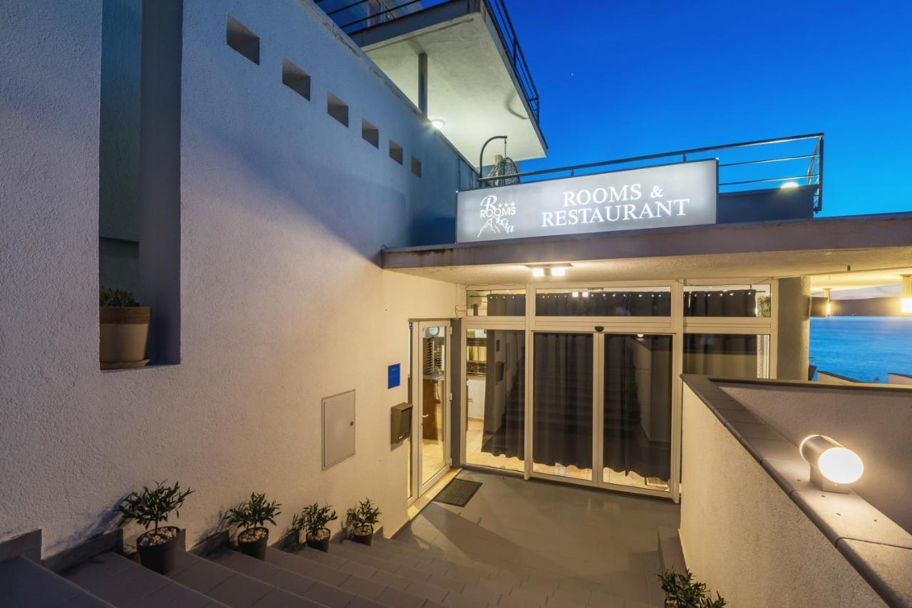 Hotel Rooms Roccia Novigrad  Esterno foto