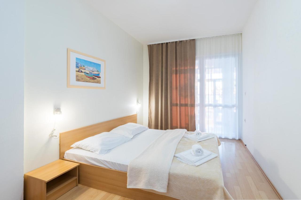 Hotel Rooms Roccia Novigrad  Esterno foto