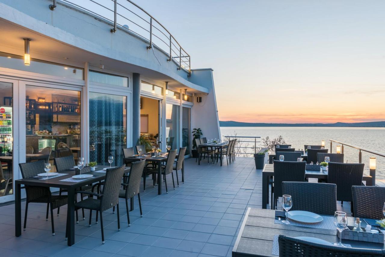 Hotel Rooms Roccia Novigrad  Esterno foto